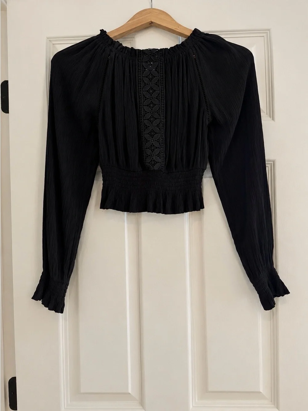 H&M Divided Women’s 0 Black Off Shoulder Crop Top Smocked Lace Long Sleeve